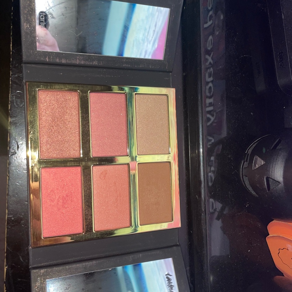 Tarte the Tartiest pro glow blush and highlight pallet
